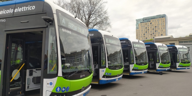 Arriva eleva al 40 % su flota de autobuses de bajas y cero emisiones en Italia