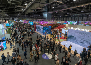 El autobús reivindica su papel clave en el turismo durante FITUR 2026