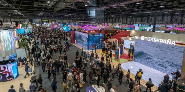 El autobús reivindica su papel clave en el turismo durante FITUR 2026