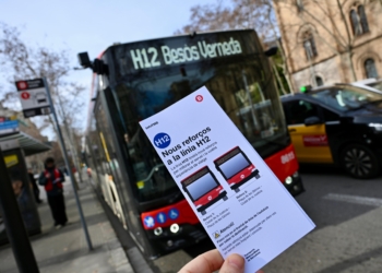 Barcelona refuerza la línea H12 con 8 nuevos autobuses para mejorar la frecuencia a 5 min