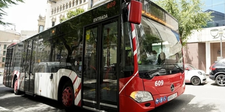 Tarragona renovará su flota de autobuses con diez nuevos vehículos híbridos Solaris en 2026