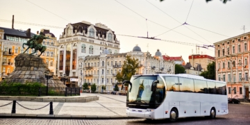 Confebus presenta un plan estratégico para fortalecer el autobús en el turismo sostenible