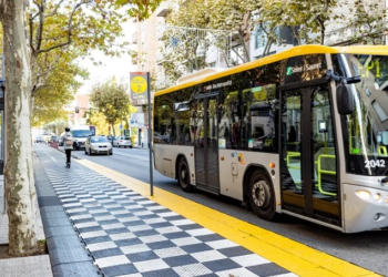 AMB supera por primera vez los 800 millones de viajeros en 2025