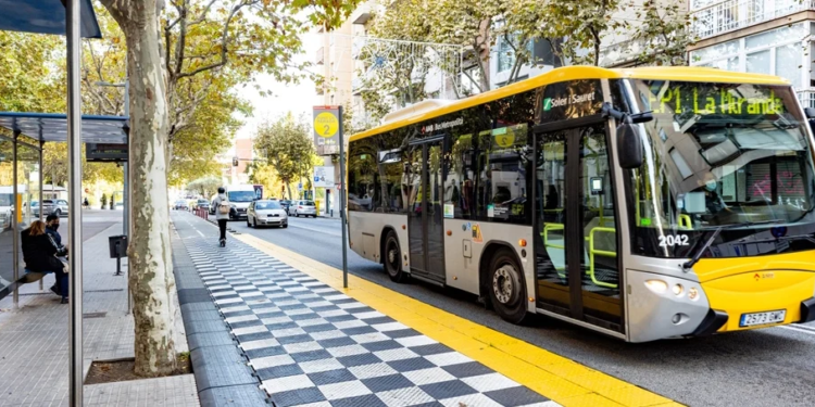 AMB supera por primera vez los 800 millones de viajeros en 2025