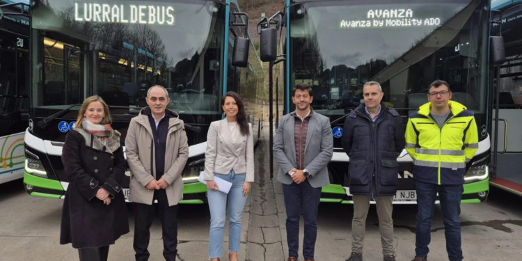 Avanza incorpora 18 autobuses híbridos MAN a Lurraldebus