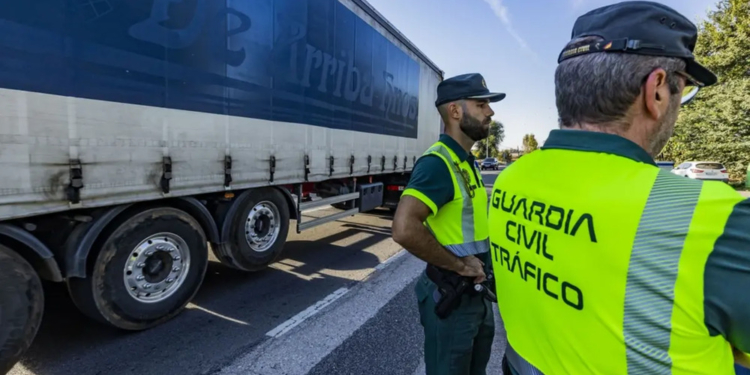 La DGT lanza una campaña para supervisar la circulación de vehículos y autocares