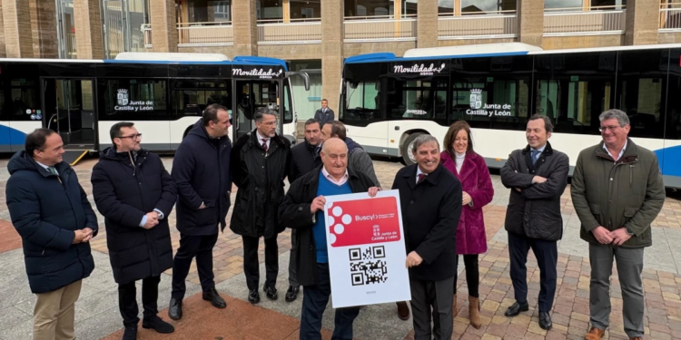 Castilla y León entrega la tarjeta Buscyl número 600.000 y supera los 4,5 mill de viajes gratuitos