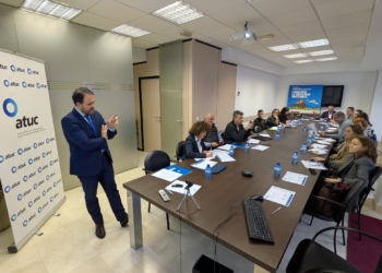 45 empresas de transporte público participan en la jornada de Atuc