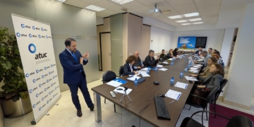 45 empresas de transporte público participan en la jornada de Atuc sobre la nueva Ley de Atención a la Clientela