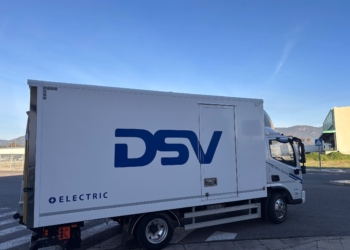 DSV incorpora en Córdoba su primer camión eléctrico para la distribución urbana