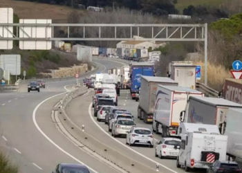 La DGT activa una campaña especial de control a camiones y autobuses en Extremadura