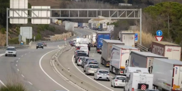 La DGT activa una campaña especial de control a camiones y autobuses en Extremadura