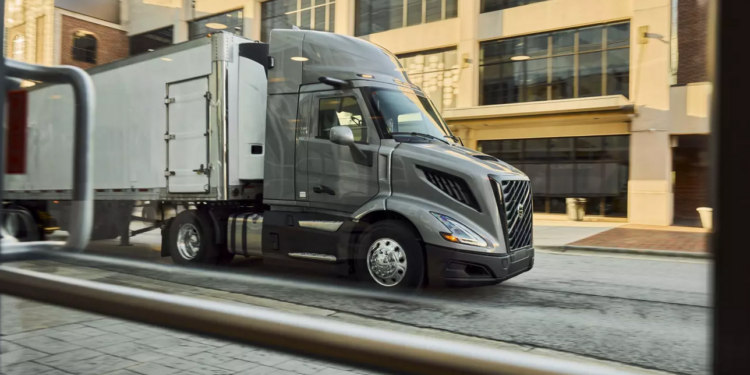 Volvo Trucks inicia en Estados Unidos la producción del nuevo Volvo VNR regional