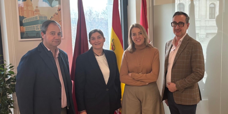 Aetram defiende el transporte público colectivo y discrecional ante el Ayuntamiento de Madrid