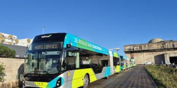 Saint-Nazaire estrena los primeros eléctricos articulados con Iveco Bus