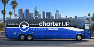 CharterUP despliega autocares eléctricos Temsa TS45E en el sur de California