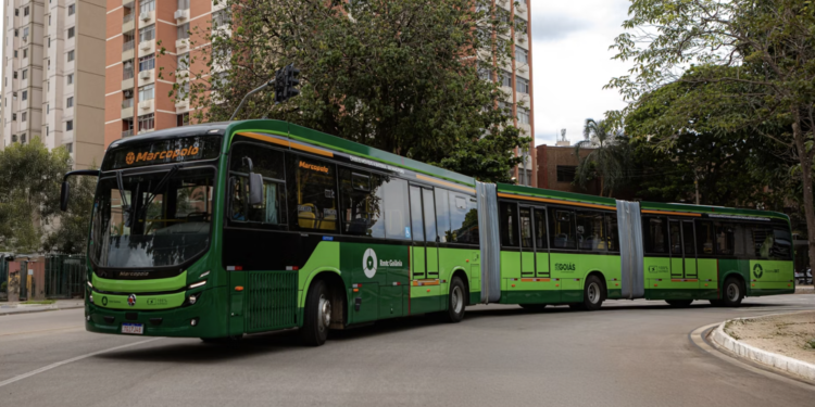 Goiânia despliega la primera flota biarticulada eléctrica con Volvo y Marcopolo