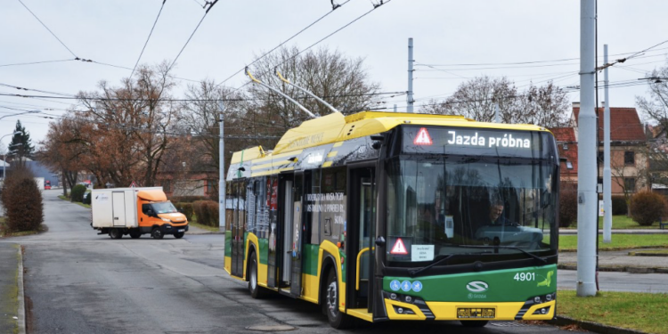 Tychy renueva su flota de trolebuses con 18 autobuses eléctricos Solaris