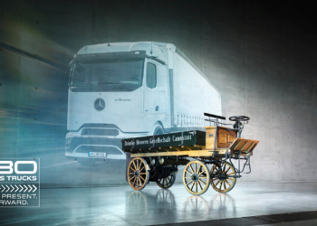 Mercedes-Benz Trucks inaugura ‘130 Years Trucks’ , con el primer camión del mundo