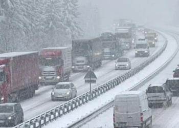 Los transportistas anuncian acciones para exigir responsabilidades por los bloqueos en carretera