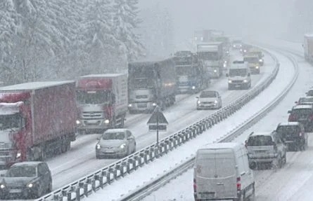 Los transportistas anuncian acciones para exigir responsabilidades por los bloqueos en carretera