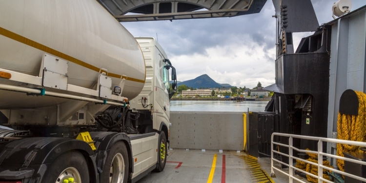 El Tribunal Supremo deberá unificar doctrina sobre la retribución del tiempo de ferry de los conductores entre la península y las islas