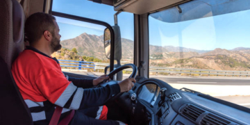 IRU destaca la contratación de conductores extracomunitarios como clave frente a la escasez