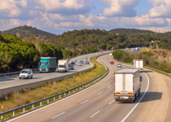 IRU pide integrar de manera segura el transporte civil en la movilidad militar