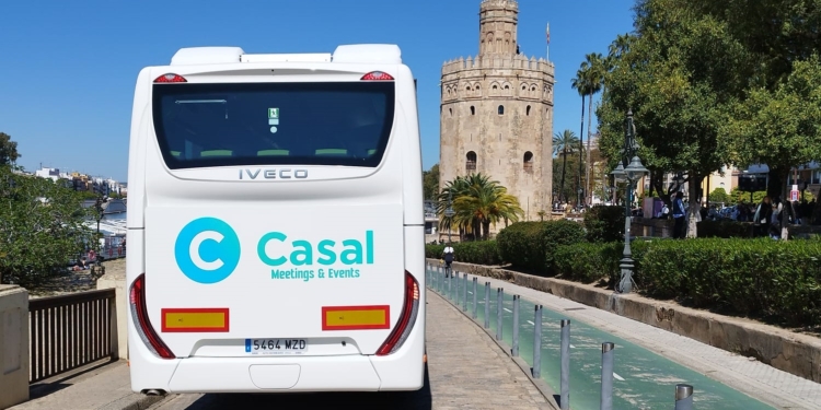 Casal incorpora 17 autobuses de Iveco Bus para reforzar el área metropolitana de Sevilla
