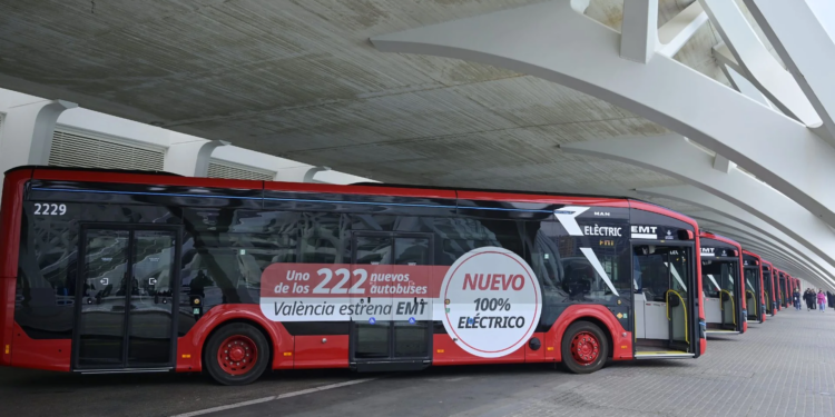 EMT Valencia duplica su flota de vehículos eléctricos con 26 nuevos autobuses