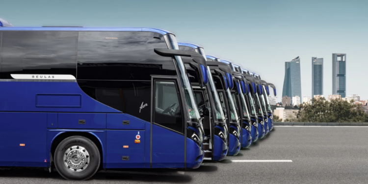 Direbús estudia denunciar ante Bruselas la licitación del Ministerio de Transportes por excluir a la mayoría del sector