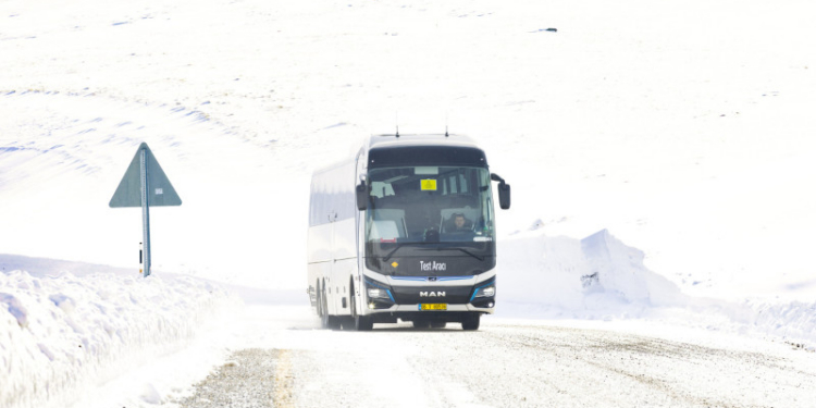 El MAN Lion’s Coach E supera exigentes pruebas de invierno y demuestra su fiabilidad