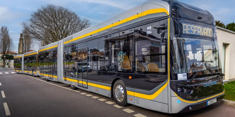 Oporto lanza su primer corredor BRT de hidrógeno liderado por CaetanoBus
