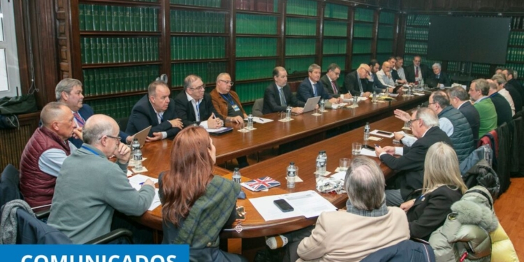 El CNTC convoca una reunión urgente ante el fuerte encarecimiento del carburante por el conflicto en Irán