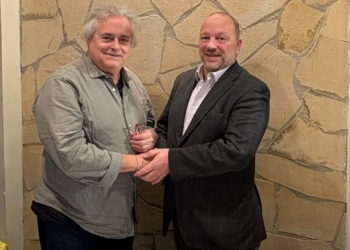 AET y Feteia- Oltra se alían para impulsar la digitalización del transporte y la logística