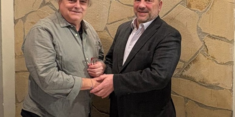 AET y Feteia- Oltra se alían para impulsar la digitalización del transporte y la logística