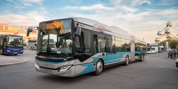 Iveco crece en febrero un 127,6% en matriculaciones de autobuses en España