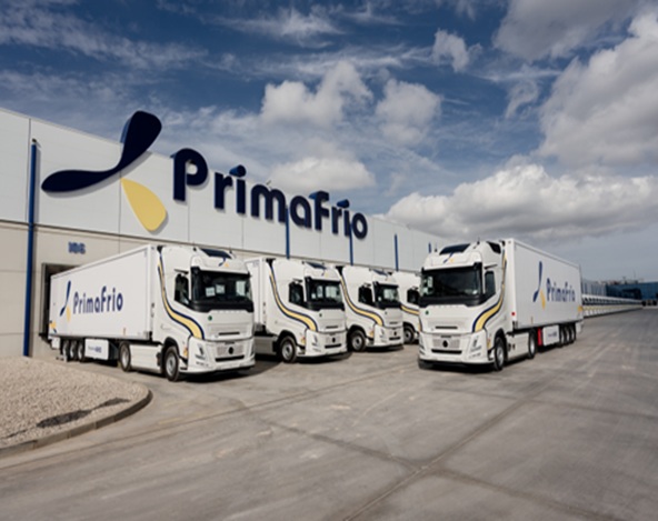 Camiones Volvo FH Aero de Primafrio en su sede