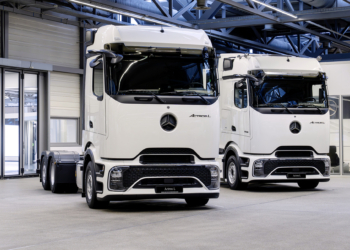 Mercedes-Benz Trucks y Girteka acuerdan la entrega de 500 Actros L ProCabin