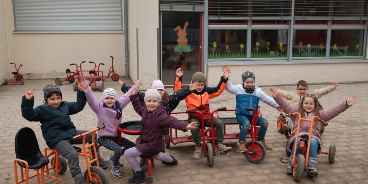 Daimler Truck hace una donación de 275.000 euros a 51 proyectos sociales