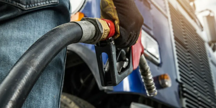 El transporte por carretera asume más de 100 millones en sobrecostes en diez días por la subida del gasóleo