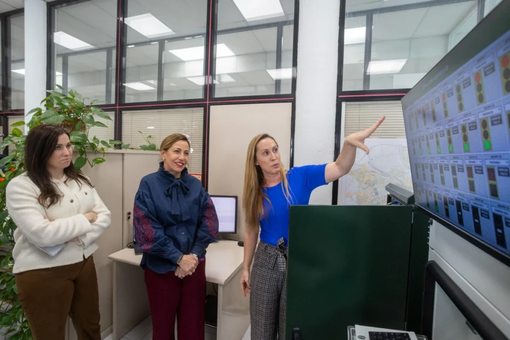 Reunión sobre semáforos inteligentes para autobuses en Zaragoza