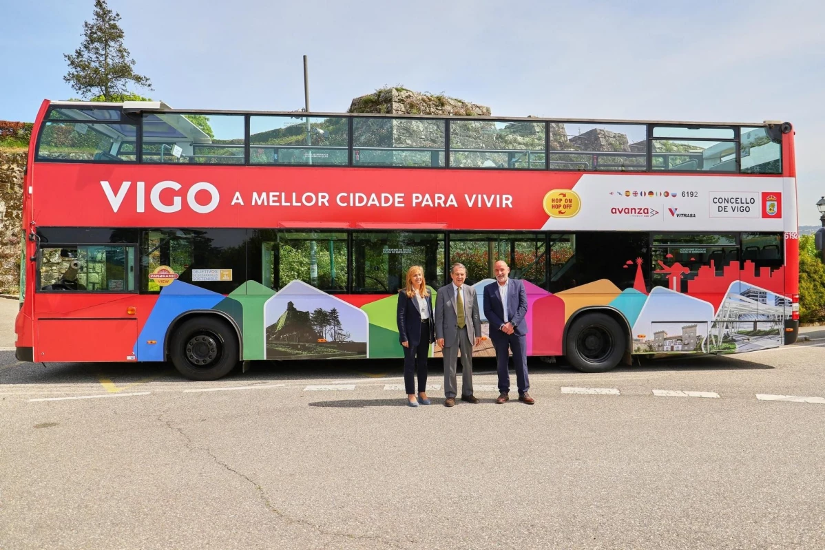 Vigo refuerza su oferta turística con un nuevo autobús panorámico de dos pisos