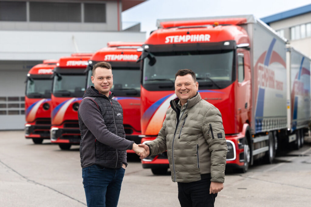 Camión Mercedes-Benz Actros L ProCabin de Stempihar Transport