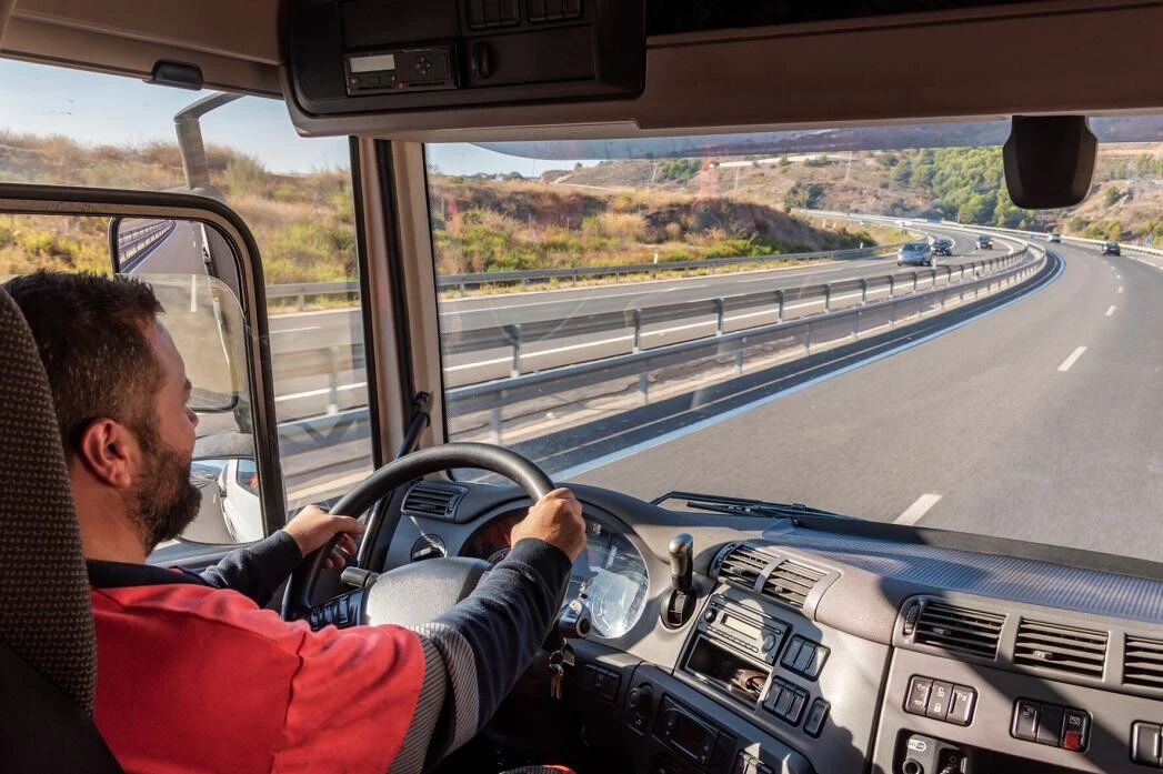 Transportes impulsa la digitalización obligatoria de la hoja de ruta