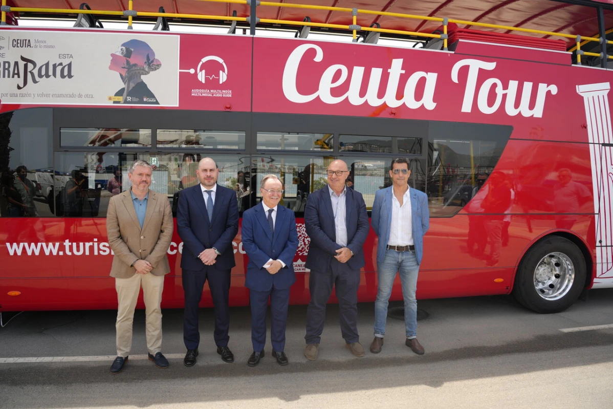 Ceuta incorpora un autobús turístico de doble piso impulsando la promoción
