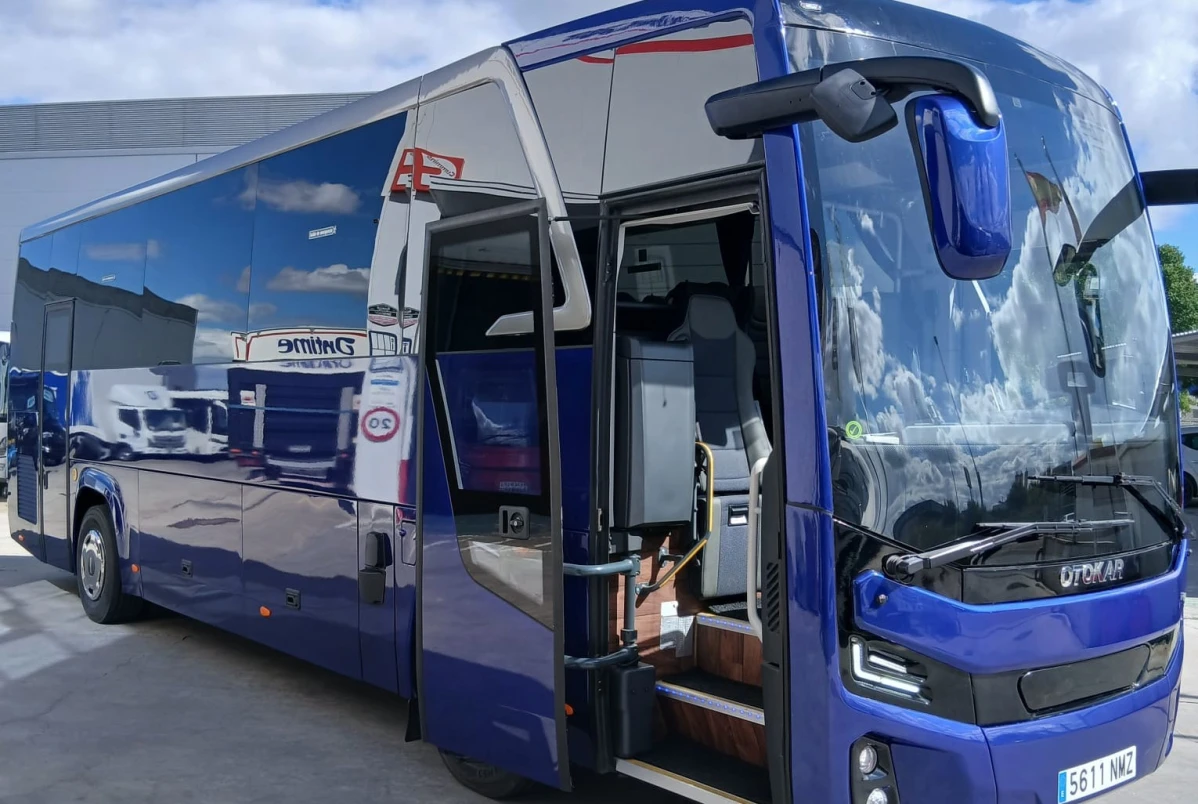 Bogas Bus incorpora un nuevo Otokar Ulyso T para reforzar su flota de transporte de viajeros