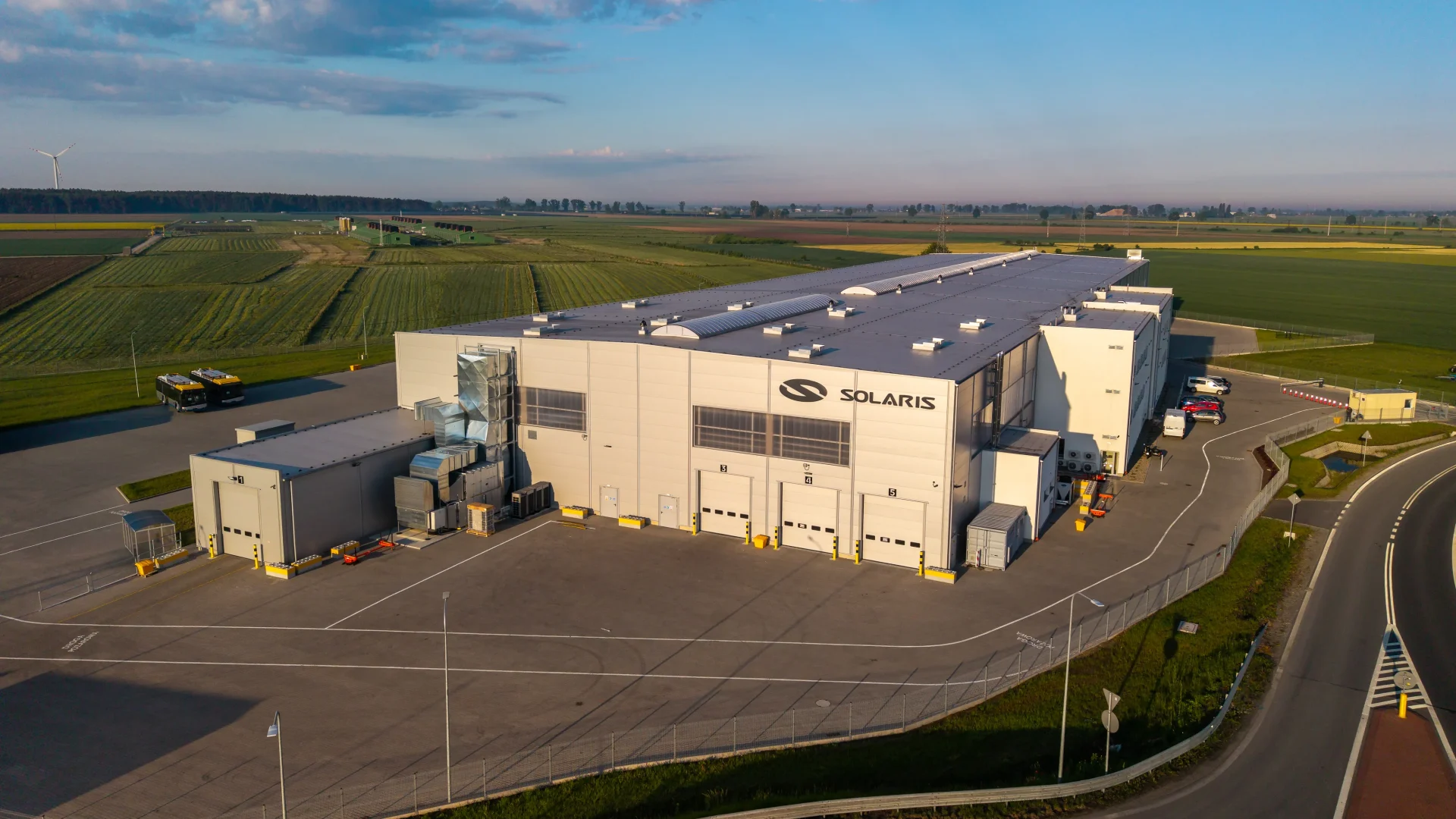 Solaris amplía su capacidad de producción con una nueva planta de montaje