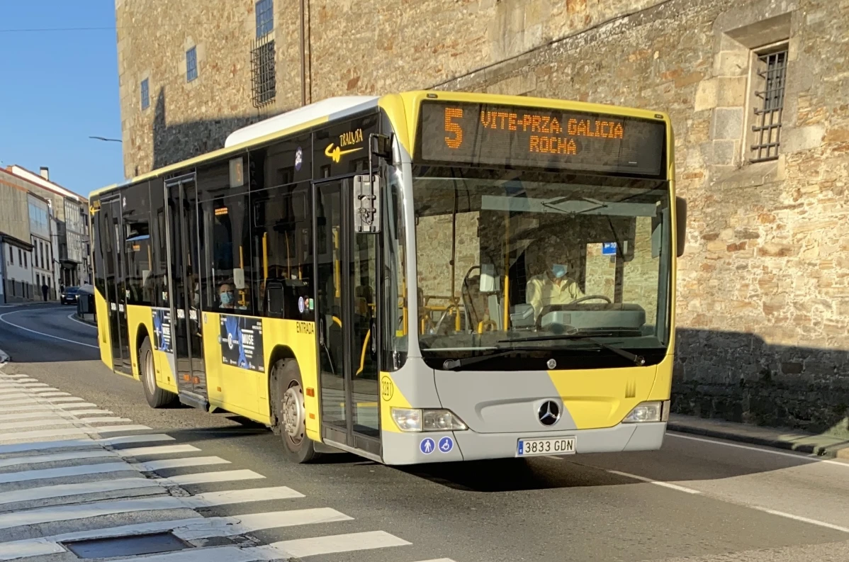 Monbus seguirá operando el transporte urbano de la ciudad de Santiago de Compostela