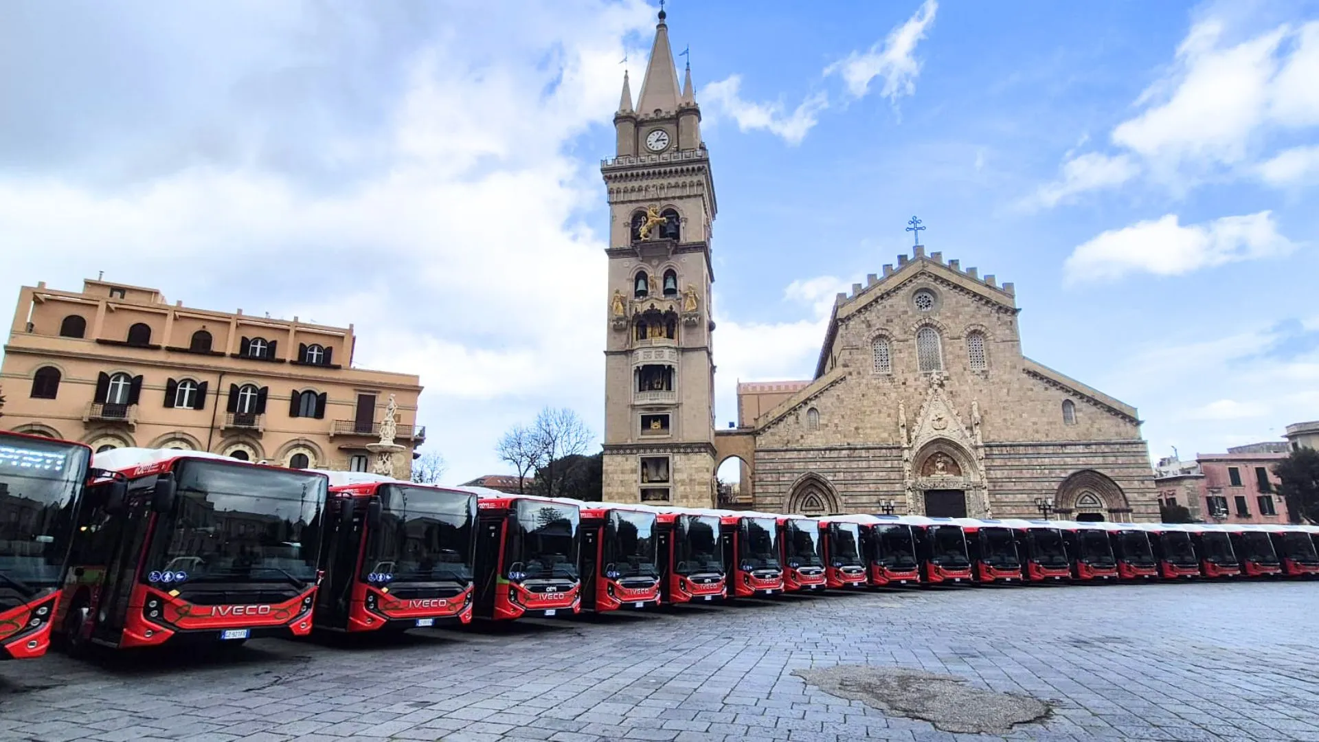 Los eléctricos ya suponen casi la mitad de las nuevas matriculaciones en Italia
